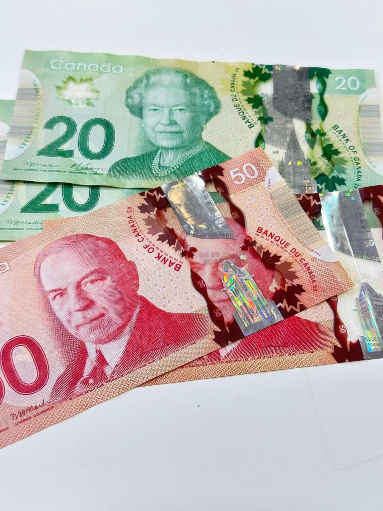Billets de dollars canadiens, vente flash octobre 2026