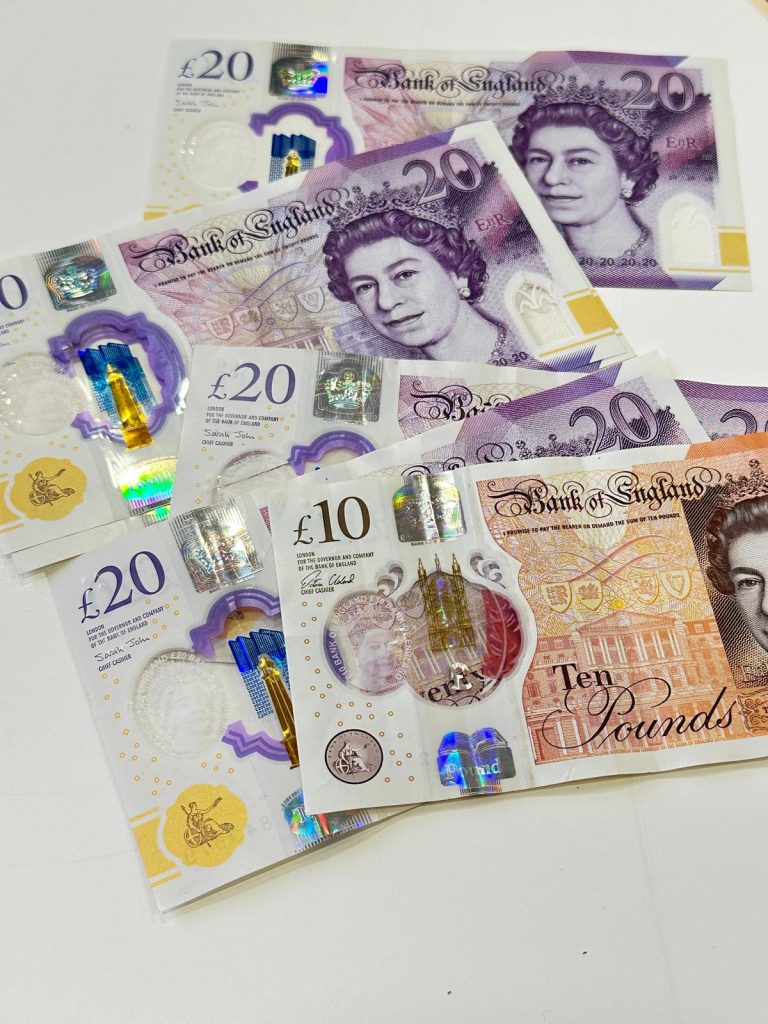 Billets de livres sterling, vente flash octobre 2026